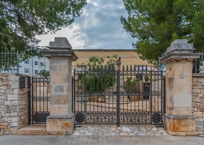 Trulli Dimora Palmisano 洛科罗通多